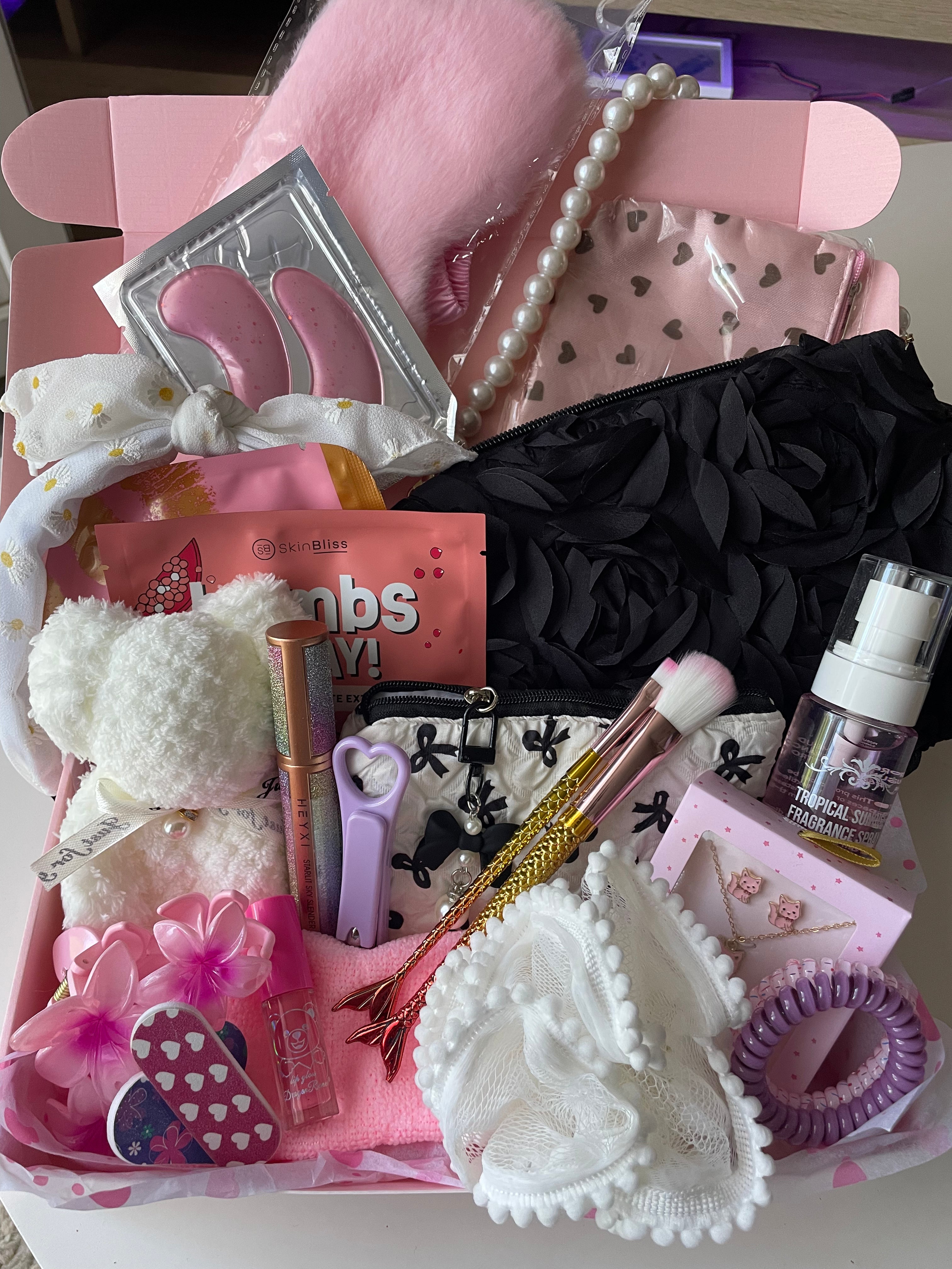 Box papeterie un minimum de 20 perles,  et des cadeaux sont rajoutés a chaque commande